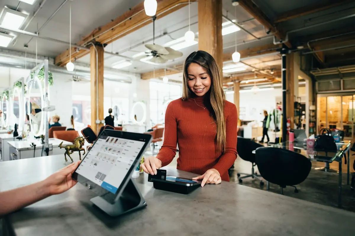 The Future of Headless Commerce: Why Monolithic is Dead